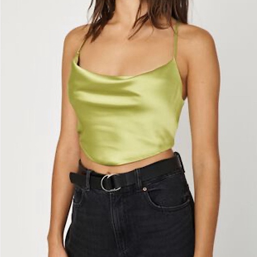 GARAGE- Green  tank